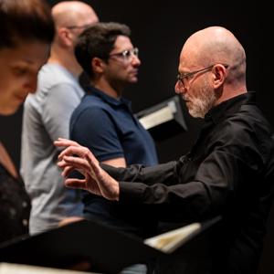 241113_comme-bach-300